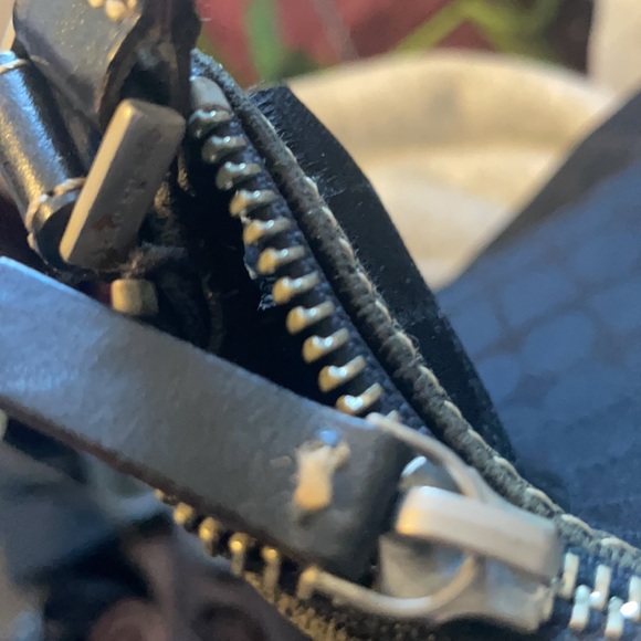 Kate Spade Satchel - Picture 7 of 8